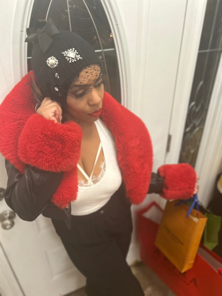 Brooch Beanie with Netting